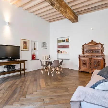 Palazzo Della Pilotta Roomy&quiet Flat