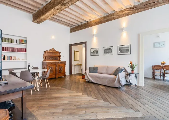 Palazzo Della Pilotta Roomy&quiet Flat *