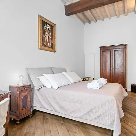 Guesthost - Palazzo Della Pilotta Roomy And Quiet Flat Apartamento *